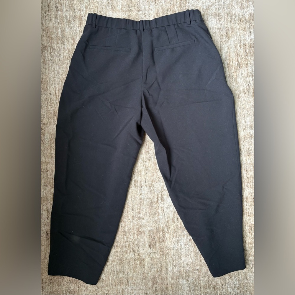 Abercrombie & Fitch Women's Black Cropped Pants